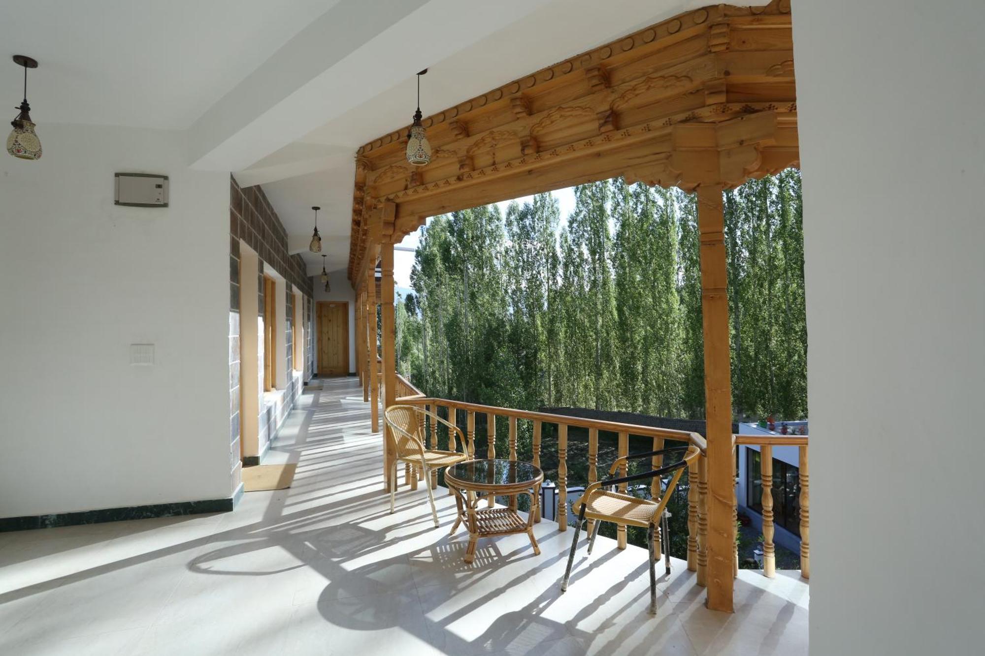 Hotel Lhalingkha Leh Exterior photo